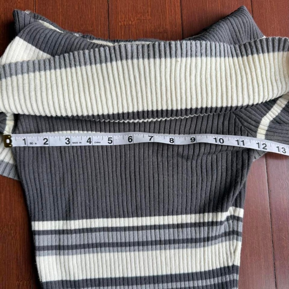 Gray and Cream‎ Striped Off the Shoulder Dress - Picture 5 of 8